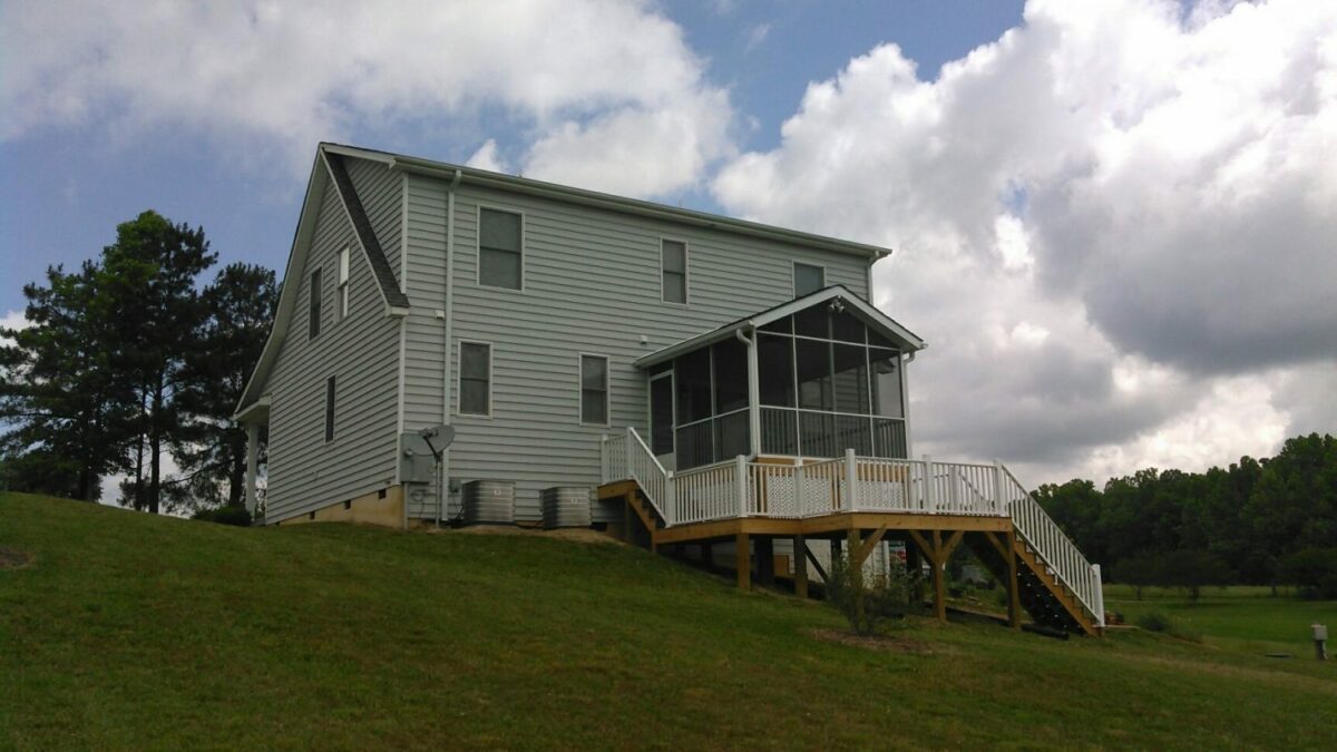 Moore Residence Project Spotlight: Deck & Screened-In Room